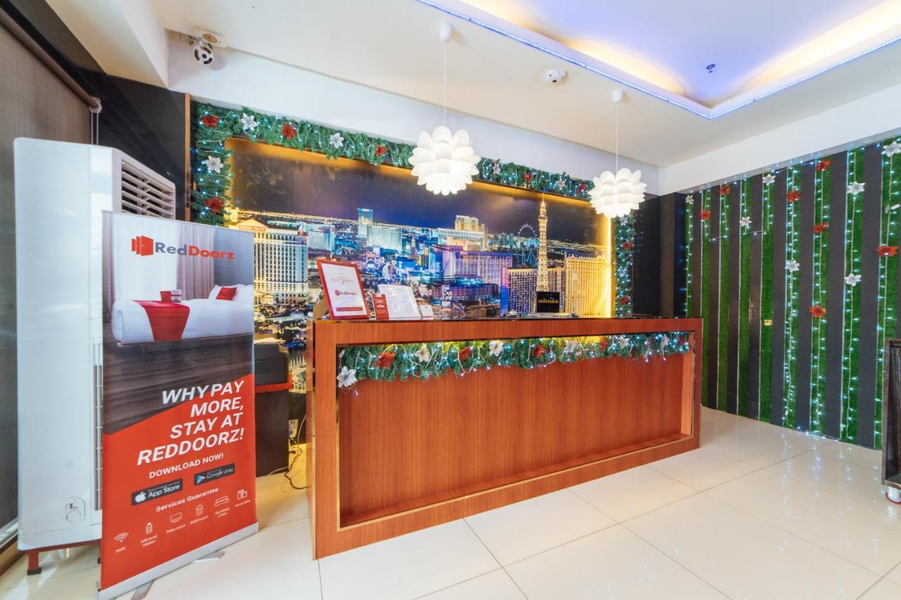 Reddoorz Premium Near Trinoma Cidade Quezon Exterior foto