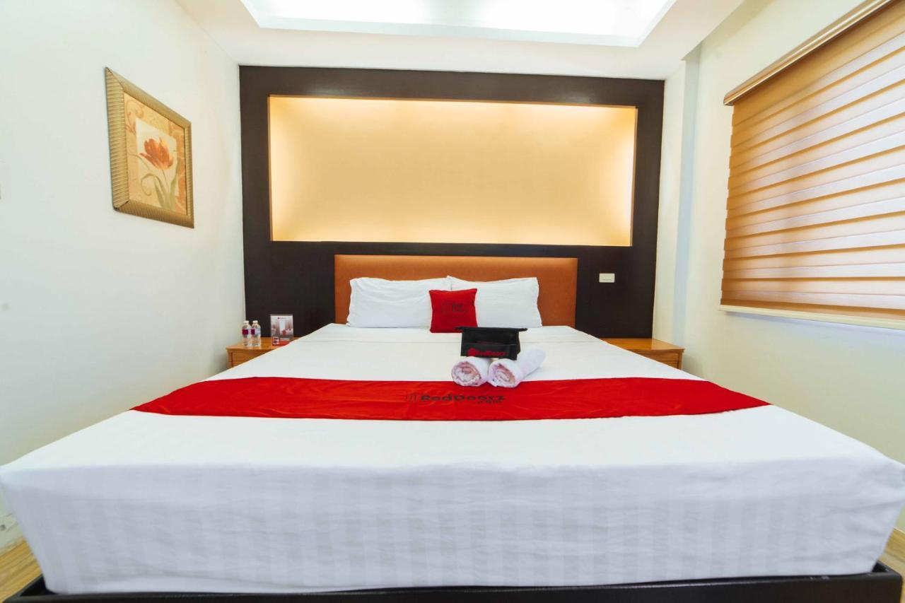 Reddoorz Premium Near Trinoma Cidade Quezon Exterior foto