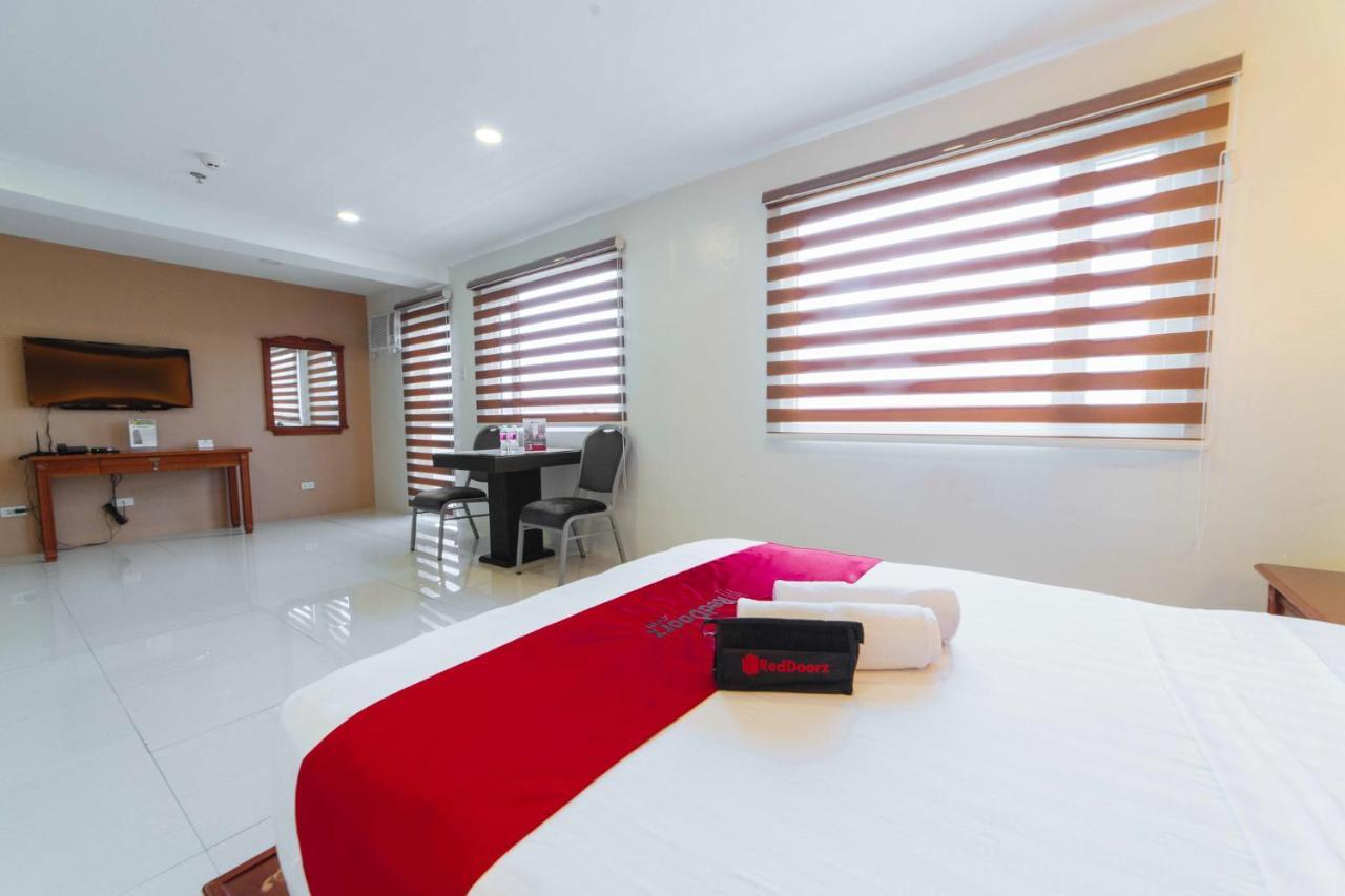Reddoorz Premium Near Trinoma Cidade Quezon Exterior foto