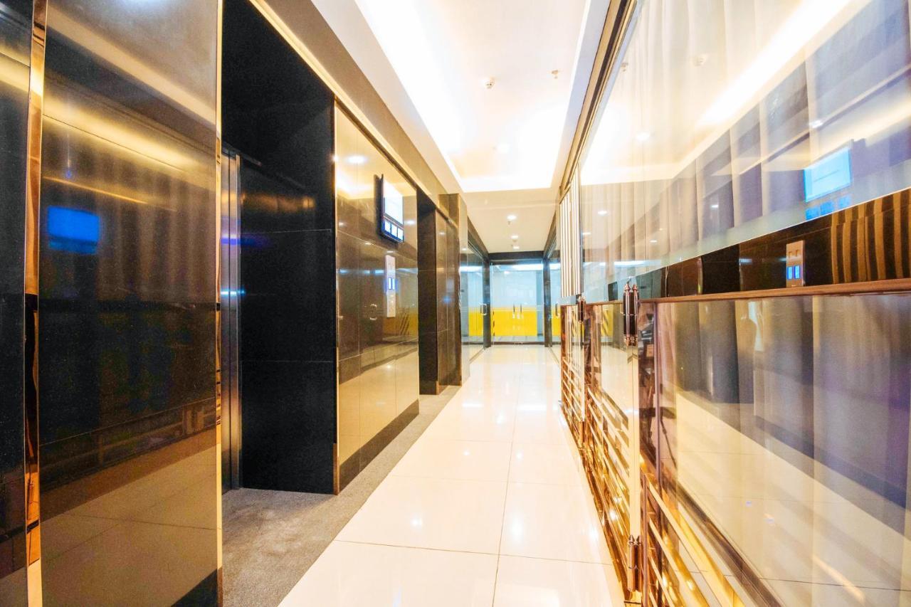 Reddoorz Premium Near Trinoma Cidade Quezon Exterior foto