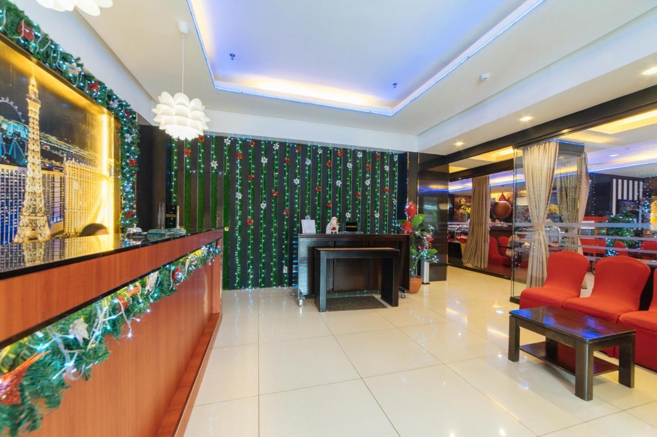 Reddoorz Premium Near Trinoma Cidade Quezon Exterior foto